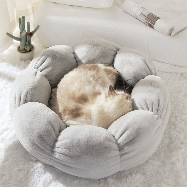 Flower Shaped Plush Pet Bed for Cats and Small Dogs